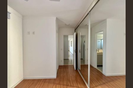 Apartamento à venda com 60m², 2 quartos e 1 vaga Apartamento à venda com 60m², 2 quartos e 1 vagaSuíte