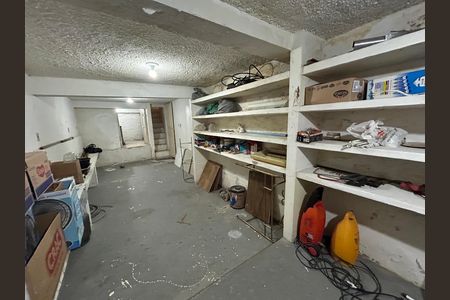 Casa à venda com 153m², 4 quartos e 2 vagasPorão