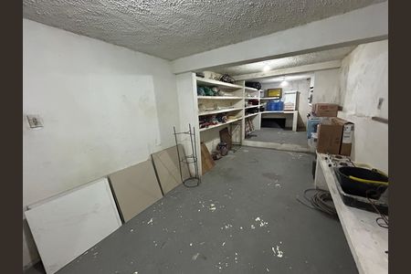 Casa à venda com 153m², 4 quartos e 2 vagasPorão