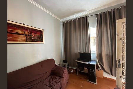 Casa à venda com 153m², 4 quartos e 2 vagasSala