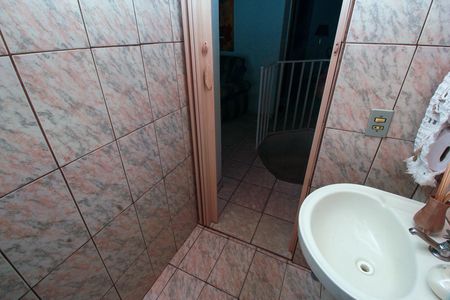 Casa à venda com 1004m², 4 quartos e 2 vagas Casa à venda com 1004m², 4 quartos e 2 vagasBanheiro