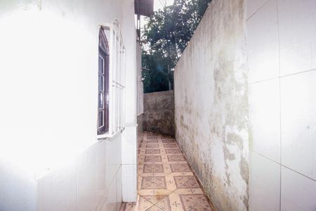 Casa à venda com 1004m², 4 quartos e 2 vagas Casa à venda com 1004m², 4 quartos e 2 vagasQuintal Lateral