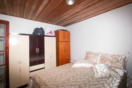 Casa à venda com 1004m², 4 quartos e 2 vagas Casa à venda com 1004m², 4 quartos e 2 vagasQuarto 2
