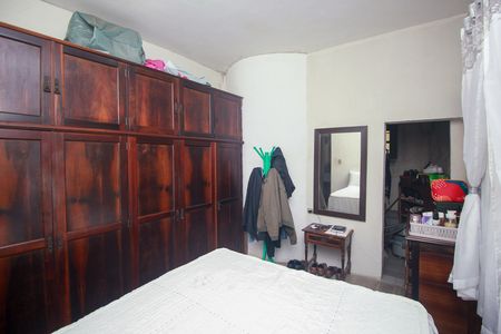Casa à venda com 1004m², 4 quartos e 2 vagas Casa à venda com 1004m², 4 quartos e 2 vagasQuarto 1