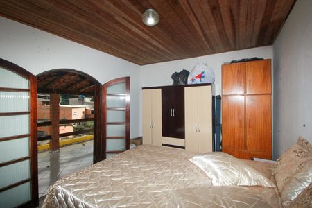 Casa à venda com 1004m², 4 quartos e 2 vagas Casa à venda com 1004m², 4 quartos e 2 vagasQuarto 2