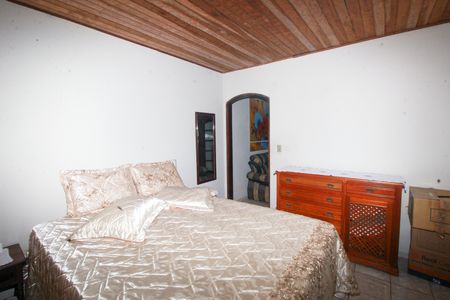 Casa à venda com 1004m², 4 quartos e 2 vagas Casa à venda com 1004m², 4 quartos e 2 vagasQuarto 2