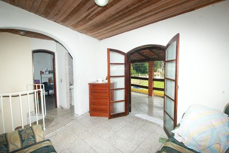 Casa à venda com 1004m², 4 quartos e 2 vagas Casa à venda com 1004m², 4 quartos e 2 vagasSala 2
