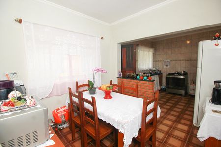 Casa à venda com 1004m², 4 quartos e 2 vagas Casa à venda com 1004m², 4 quartos e 2 vagasCopa