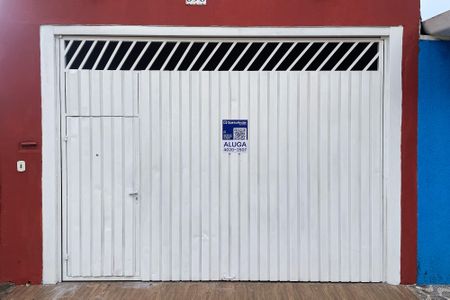 Casa para alugar com 250m², 4 quartos e 1 vagaPlaca