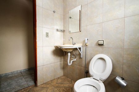 Casa para alugar com 250m², 4 quartos e 1 vagaBanheiro 2