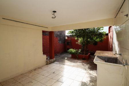 Casa para alugar com 250m², 4 quartos e 1 vagaLavanderia