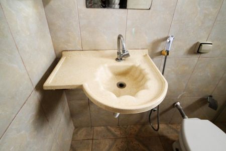 Casa para alugar com 250m², 4 quartos e 1 vagaBanheiro 2