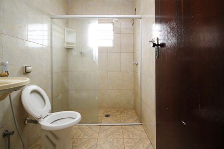 Casa para alugar com 250m², 4 quartos e 1 vagaBanheiro 2