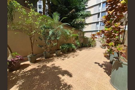 Apartamento para alugar com 135m², 3 quartos e 1 vaga