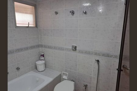 Apartamento para alugar com 135m², 3 quartos e 1 vaga