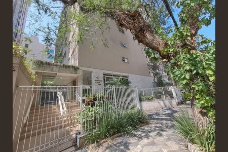 Apartamento para alugar com 135m², 3 quartos e 1 vaga