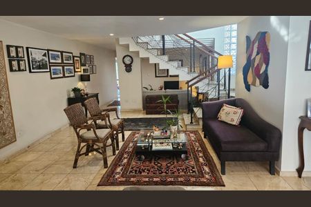 Casa à venda com 3 quartos, 361m² em Vila Sonia, São Paulo