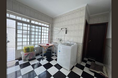 Área de Serviço de casa à venda com 6 quartos, 200m² em City Bussocaba, Osasco