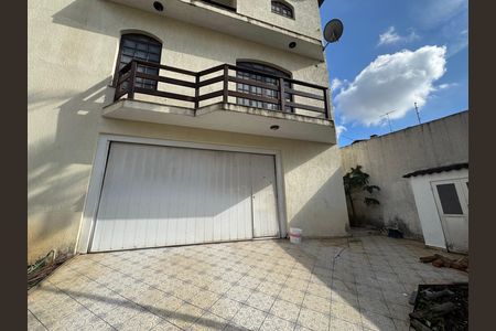 Garagem de casa à venda com 6 quartos, 200m² em City Bussocaba, Osasco