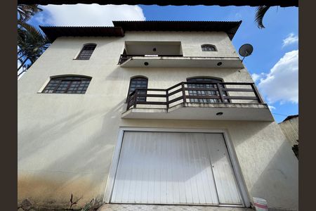 Fachada de casa à venda com 6 quartos, 200m² em City Bussocaba, Osasco