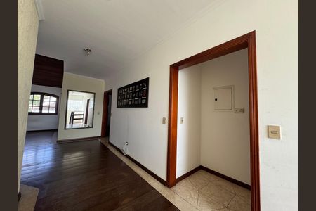 Mezanino de casa à venda com 6 quartos, 200m² em City Bussocaba, Osasco