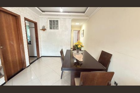 Casa à venda com 4 quartos, 258m² em Parque Xangri-Lá, Contagem