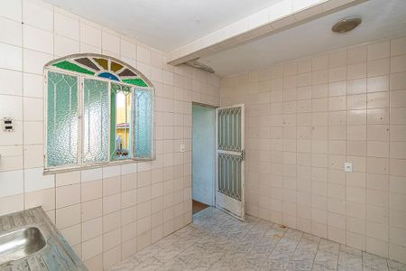 Casa à venda com 100m², 2 quartos e sem vaga Casa à venda com 100m², 2 quartos e sem vagaCozinha