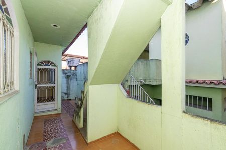 Casa à venda com 100m², 2 quartos e sem vaga Casa à venda com 100m², 2 quartos e sem vagaVaranda