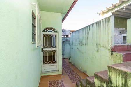 Casa à venda com 100m², 2 quartos e sem vaga Casa à venda com 100m², 2 quartos e sem vagaVaranda - Entrada da sala