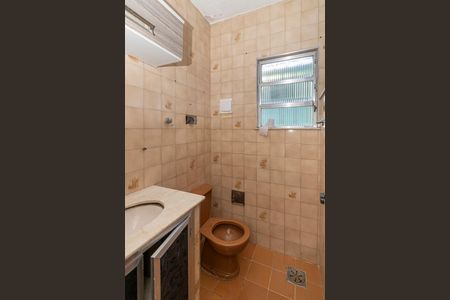 Casa à venda com 100m², 2 quartos e sem vaga Casa à venda com 100m², 2 quartos e sem vagaBanheiro