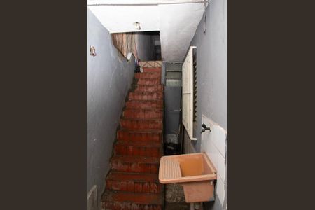 Casa para alugar com 60m², 1 quarto e sem vaga