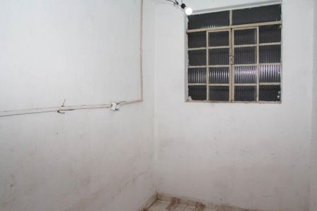 Casa para alugar com 60m², 1 quarto e sem vaga