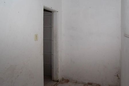 Casa para alugar com 60m², 1 quarto e sem vaga