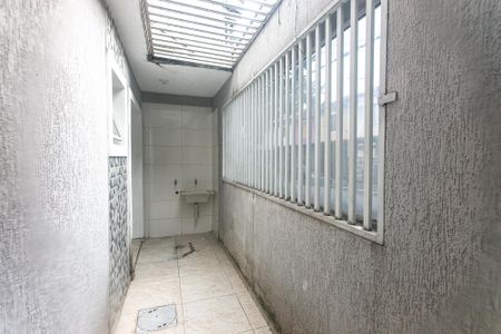 Apartamento para alugar com 53m², 2 quartos e sem vaga Apartamento para alugar com 53m², 2 quartos e sem vagaVaranda / Área de Serviço