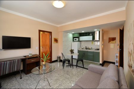 Sala Ambientes de apartamento para alugar com 1 quarto, 37m² em Vila Suzana, Belo Horizonte