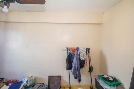 Quarto 2 de apartamento para alugar com 2 quartos, 50m² em Realengo, Rio de Janeiro