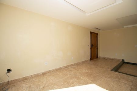 Casa à venda com 350m², 7 quartos e 4 vagasSala