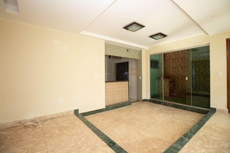 Sala de casa à venda com 7 quartos, 350m² em Condomínio Vivendas Friburgo, Brasília