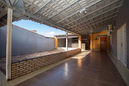 Casa à venda com 350m², 7 quartos e 4 vagasVaranda