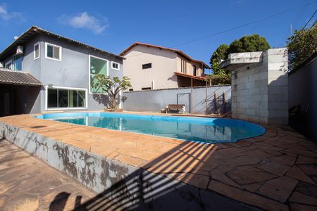 Casa à venda com 350m², 7 quartos e 4 vagasPiscina