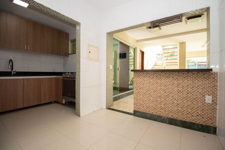 Casa à venda com 350m², 7 quartos e 4 vagasCozinha
