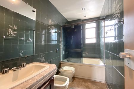 Apartamento para alugar com 170m², 4 quartos e 2 vagasBanheiro