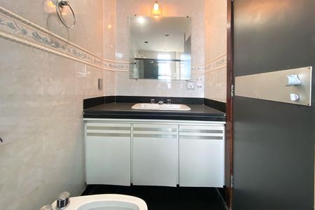 Apartamento para alugar com 170m², 4 quartos e 2 vagasBanheiro da Suíte 1