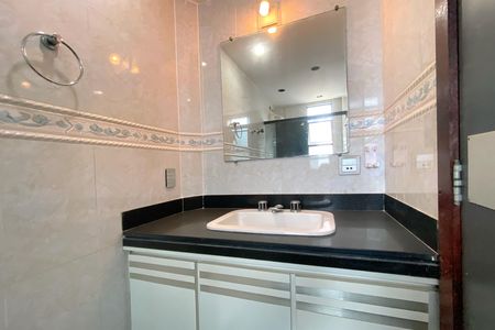Apartamento para alugar com 170m², 4 quartos e 2 vagasBanheiro da Suíte 1