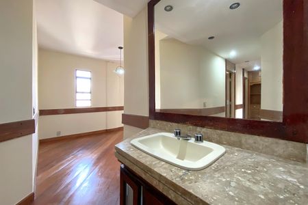 Apartamento para alugar com 170m², 4 quartos e 2 vagasLavabo da Sala
