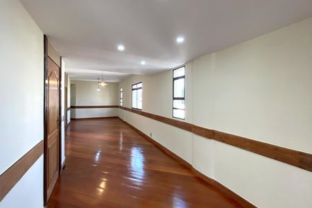 Apartamento para alugar com 170m², 4 quartos e 2 vagasSala