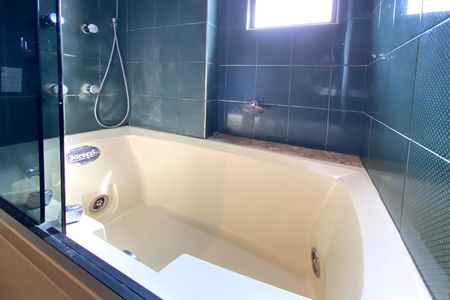 Apartamento para alugar com 170m², 4 quartos e 2 vagasBanheiro