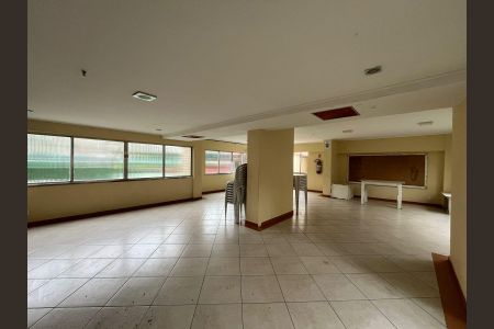 Apartamento à venda com 48m², 2 quartos e 1 vaga Apartamento à venda com 48m², 2 quartos e 1 vagaÁrea comum - Salão de festas