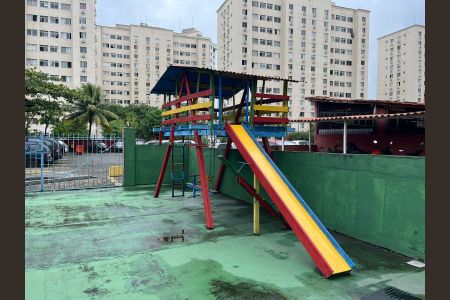Apartamento à venda com 48m², 2 quartos e 1 vaga Apartamento à venda com 48m², 2 quartos e 1 vagaÁrea comum - Playground