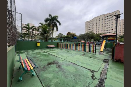 Apartamento à venda com 48m², 2 quartos e 1 vaga Apartamento à venda com 48m², 2 quartos e 1 vagaÁrea comum - Playground